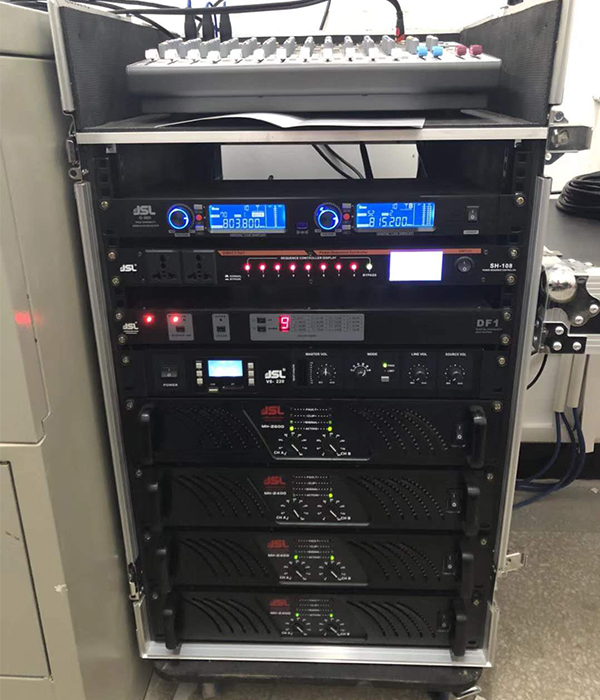 专业音响设备落户昆明市宜良县第三中学多功能厅