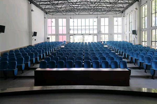 校园多功能厅音响设备常见问题及解决措施